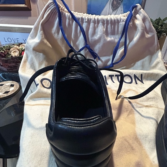 Luis Vuitton casual shoes - Picture 6 of 11